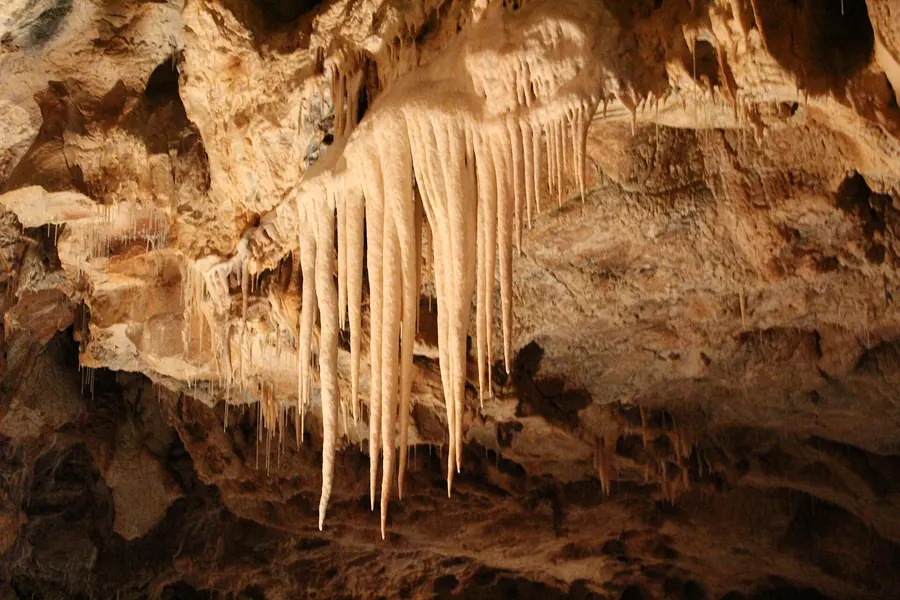 Bärenhöhle – Tropfsteine in der Höhle