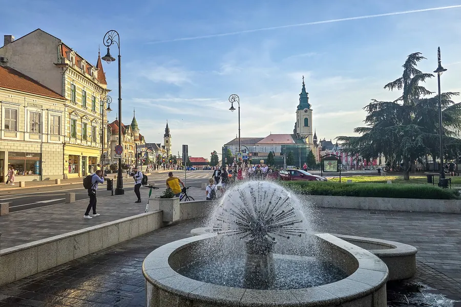 Ferdinand-Platz – Blick über den Platz, Oradea
