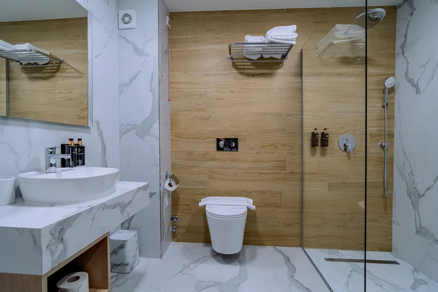 Baño con ducha a ras de suelo
